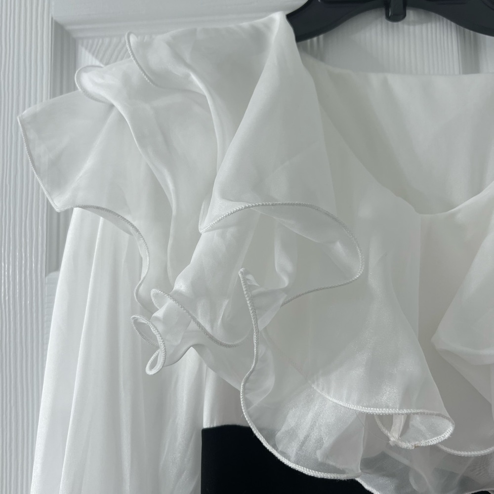 Lantern Sleeve Layered Ruffle Detail Split Hem Combo Dress - Picture 6 of 7